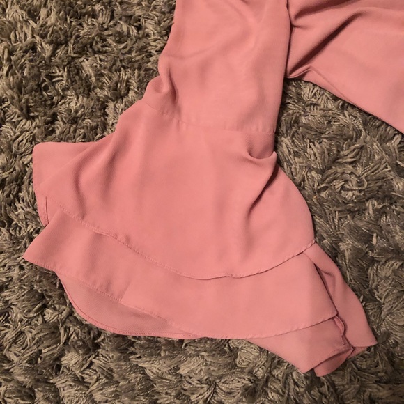 Cute blouse - Picture 2 of 4